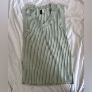 H&M Oversized Green Sweater Vest